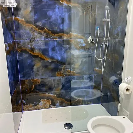 Falu Centro Con Cucina E Bagno Privato Naples